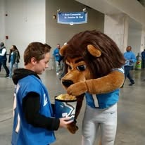 Detroit Lions fan photo with mascot